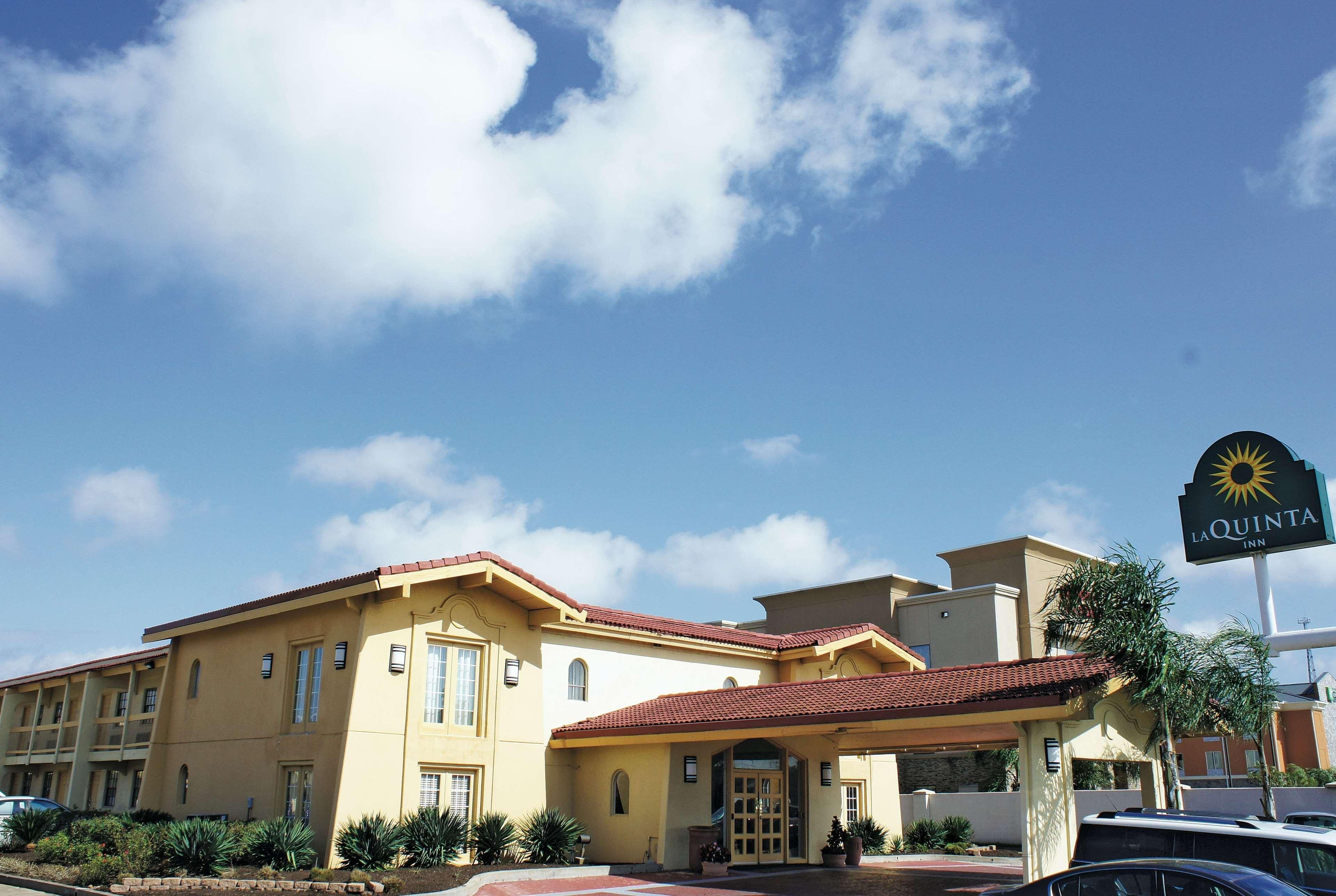 La Quinta Inn By Wyndham Clute Lake Jackson Exterior photo