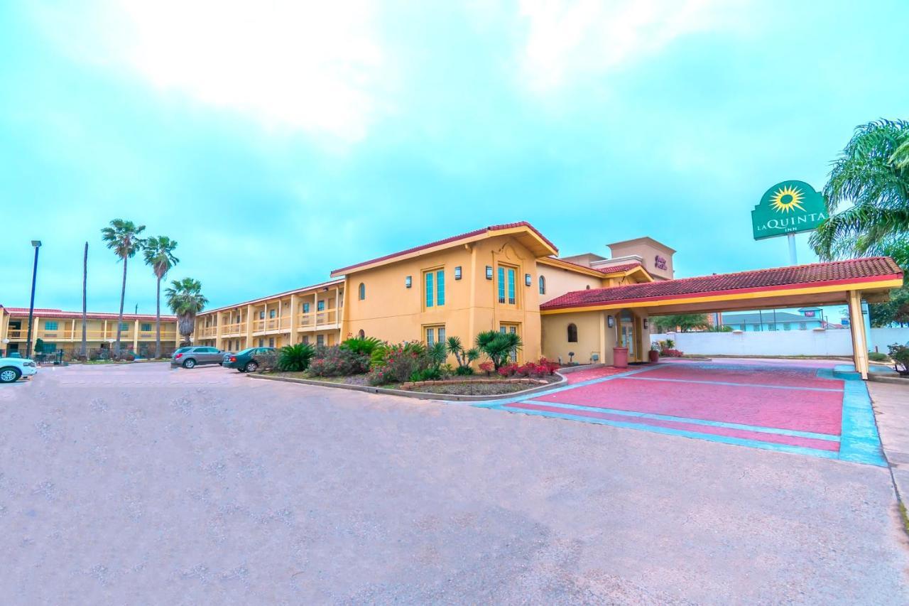 La Quinta Inn By Wyndham Clute Lake Jackson Exterior photo